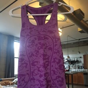Lululemon tank